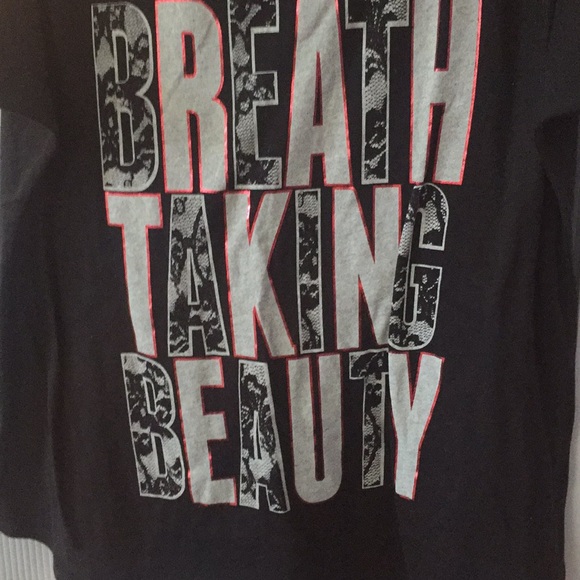 NWOT Cold shoulder top - Picture 2 of 2